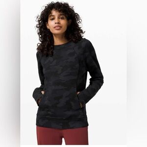 •LULULEMON• Scuba Crew Heritage 365 Camo Deep Coal Multi